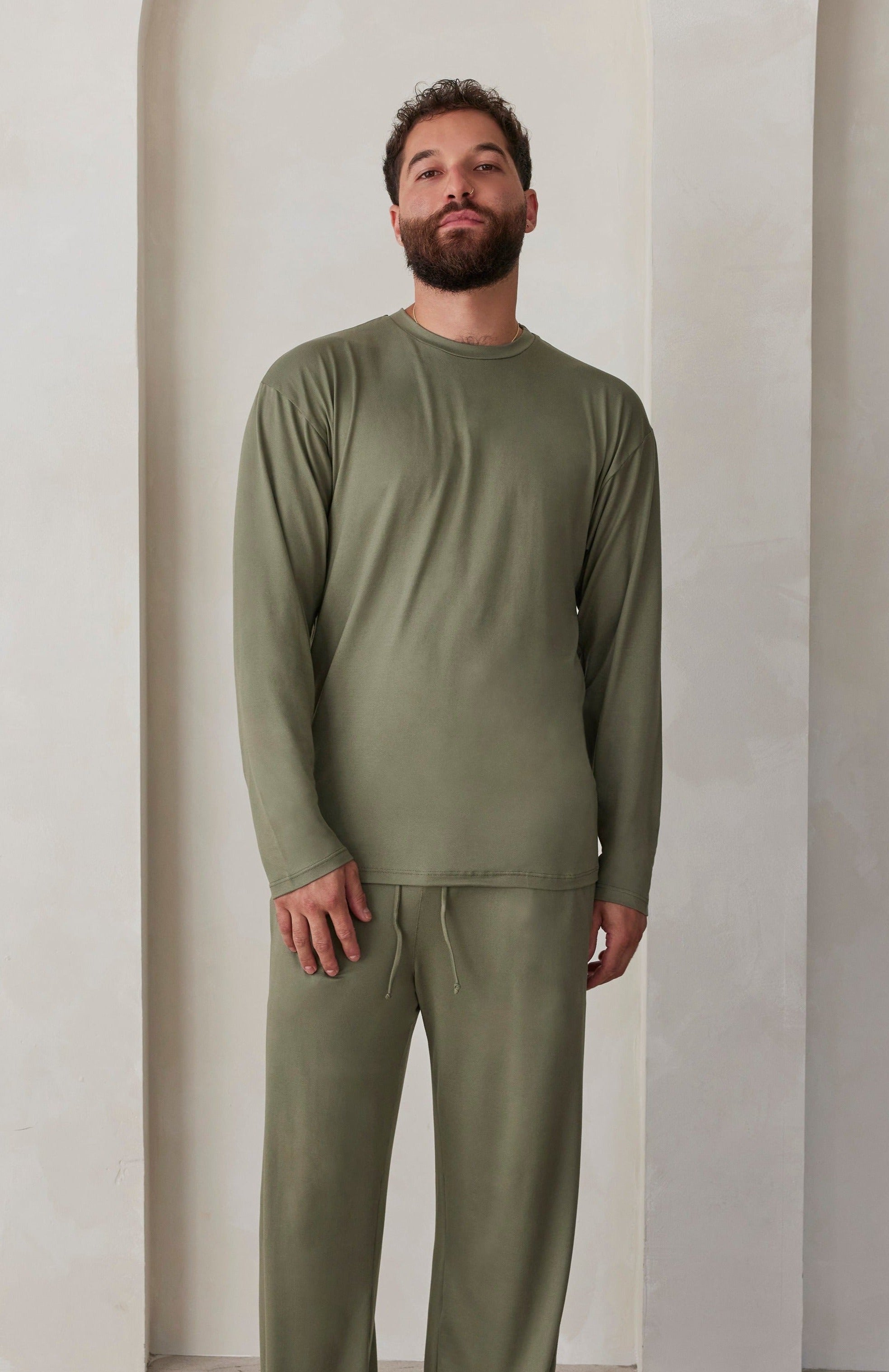 Bumpsuit Loungewear the cloud mens long sleeve tee in moss