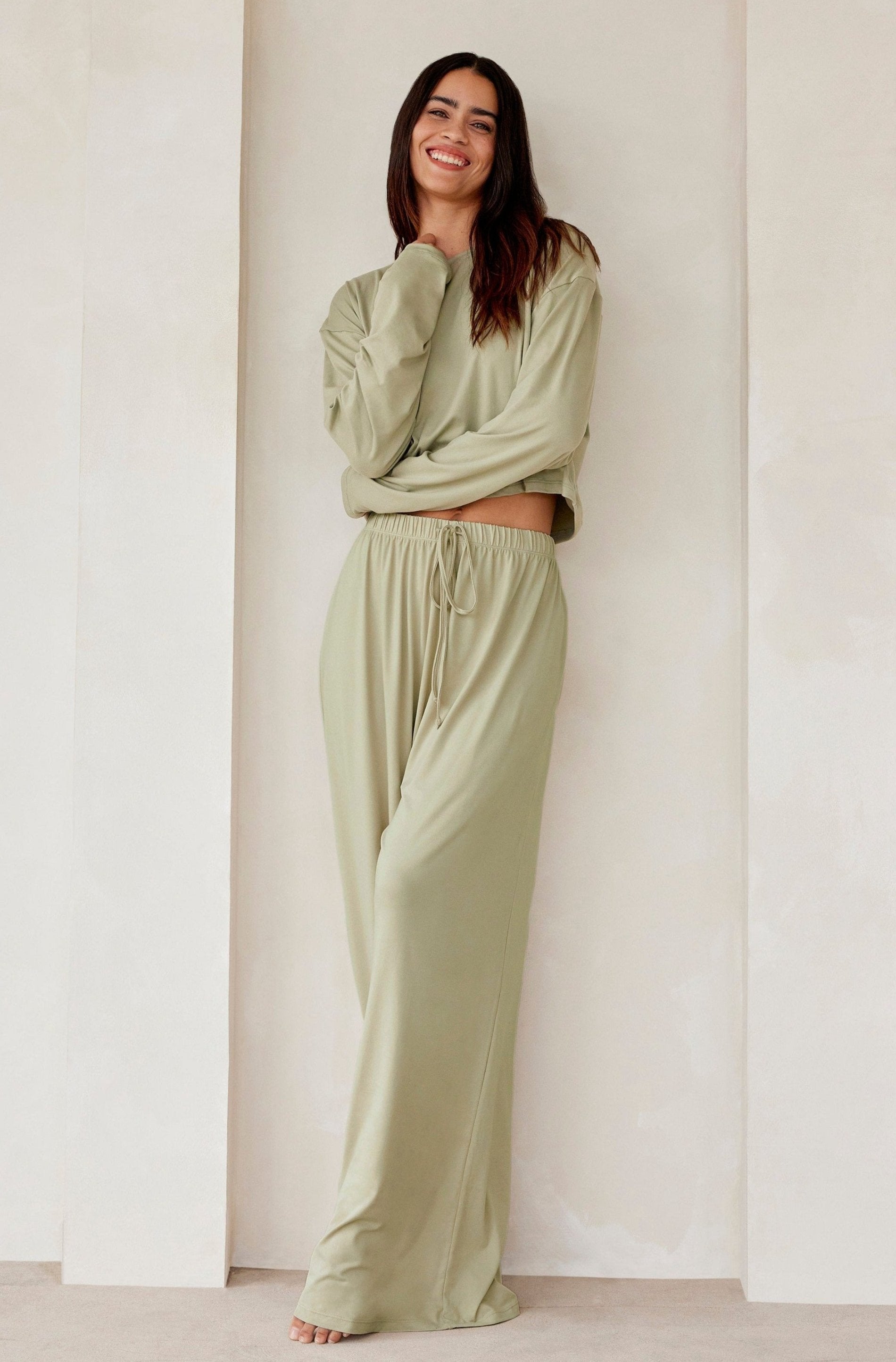   Bumpsuit Maternity Loungewear The Cloud Slim Drawstring Pant in Moss