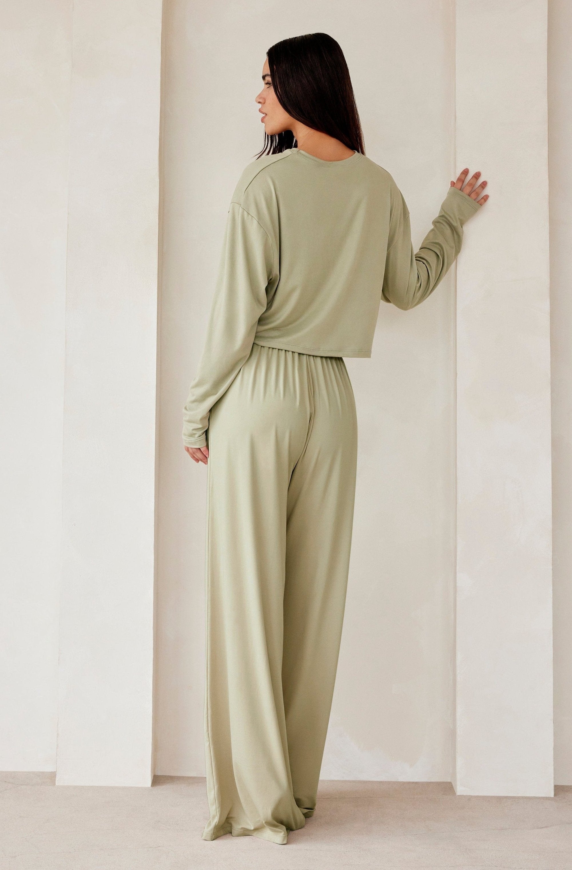 Bumpsuit Maternity Loungewear The cloud Crop Long Sleeve Tee in Moss