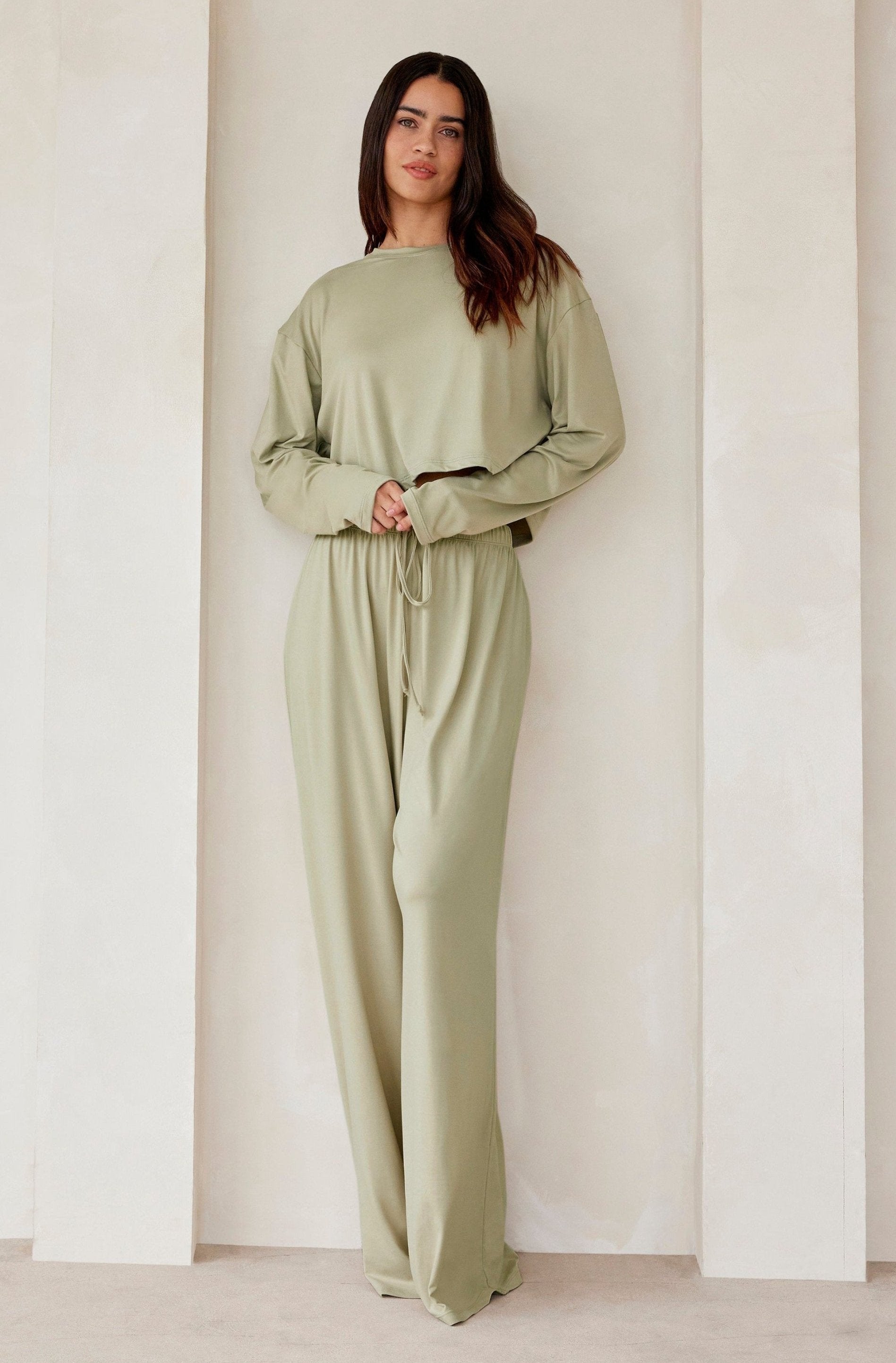 Bumpsuit Maternity Loungewear The cloud Crop Long Sleeve Tee in Moss