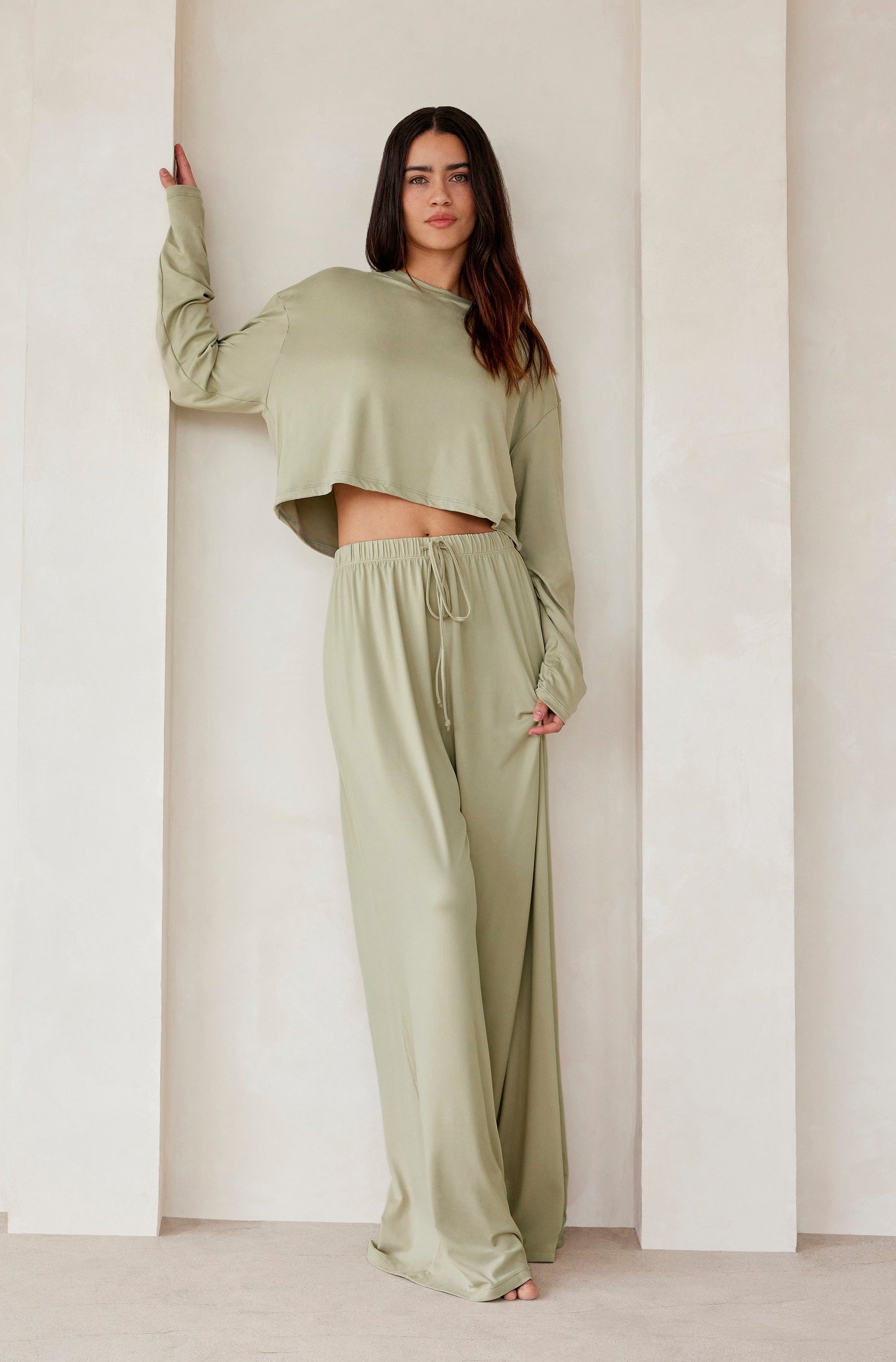 Bumpsuit Maternity Loungewear The cloud Crop Long Sleeve Tee in Moss