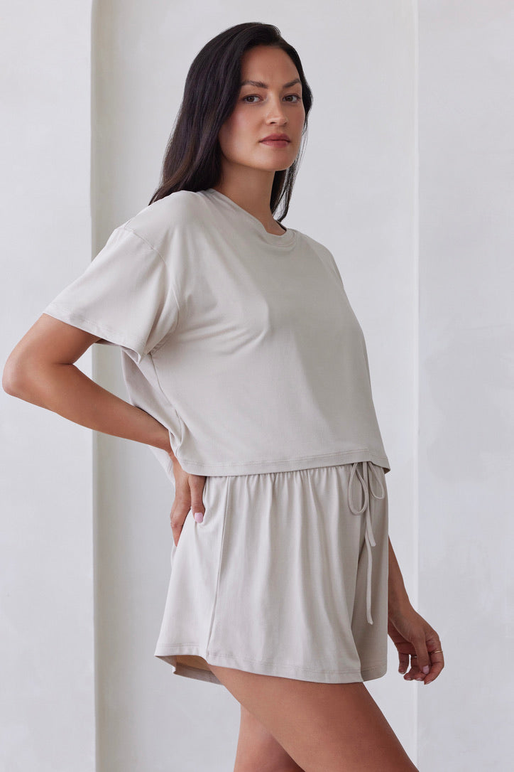 Bumpsuit Maternity The Cloud Short Sleeve Crop Tee in Oat