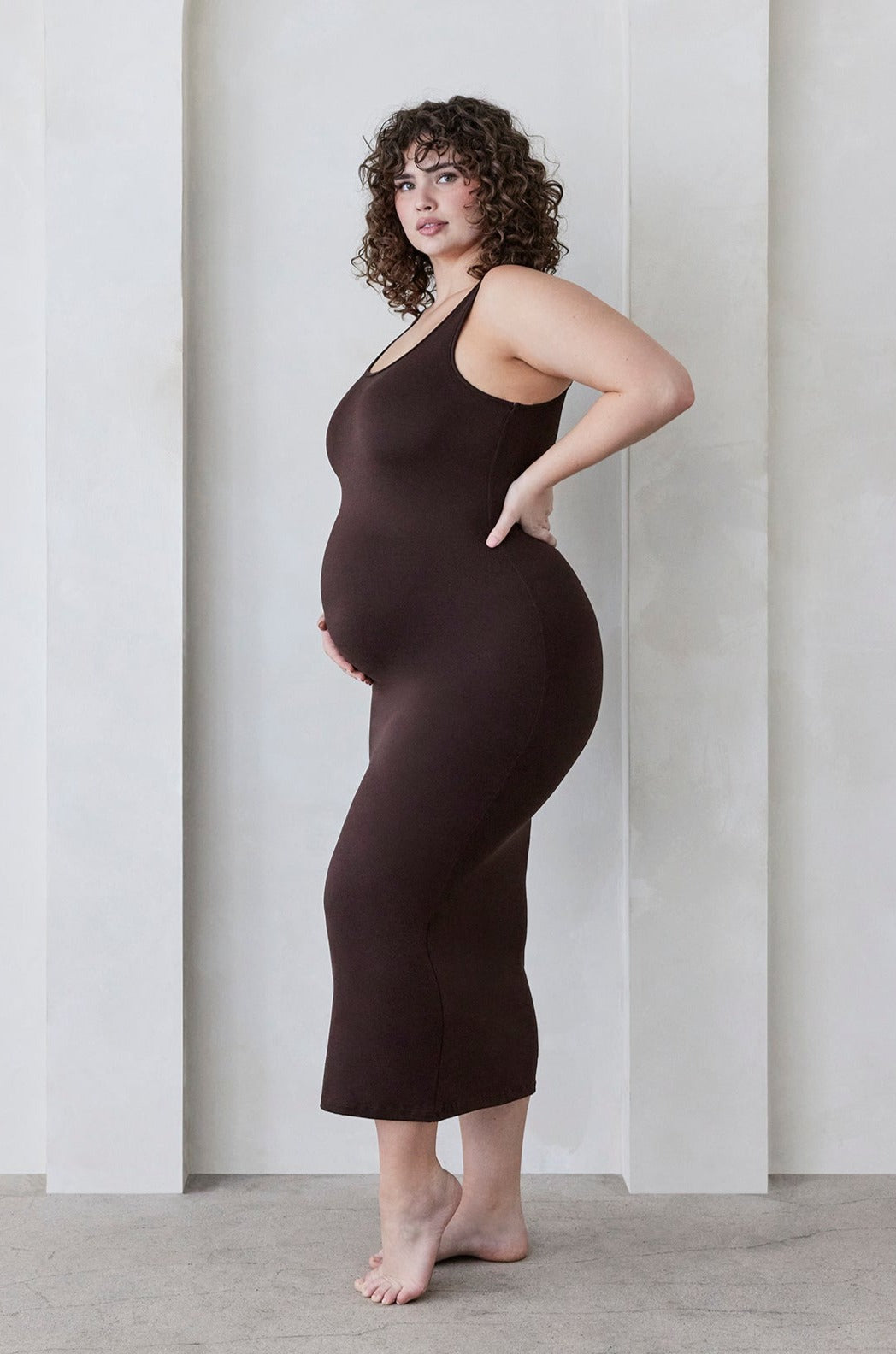 Bumpsuit Maternity The Sleeveless Scoop Neck Maxi Dress in Chocolate