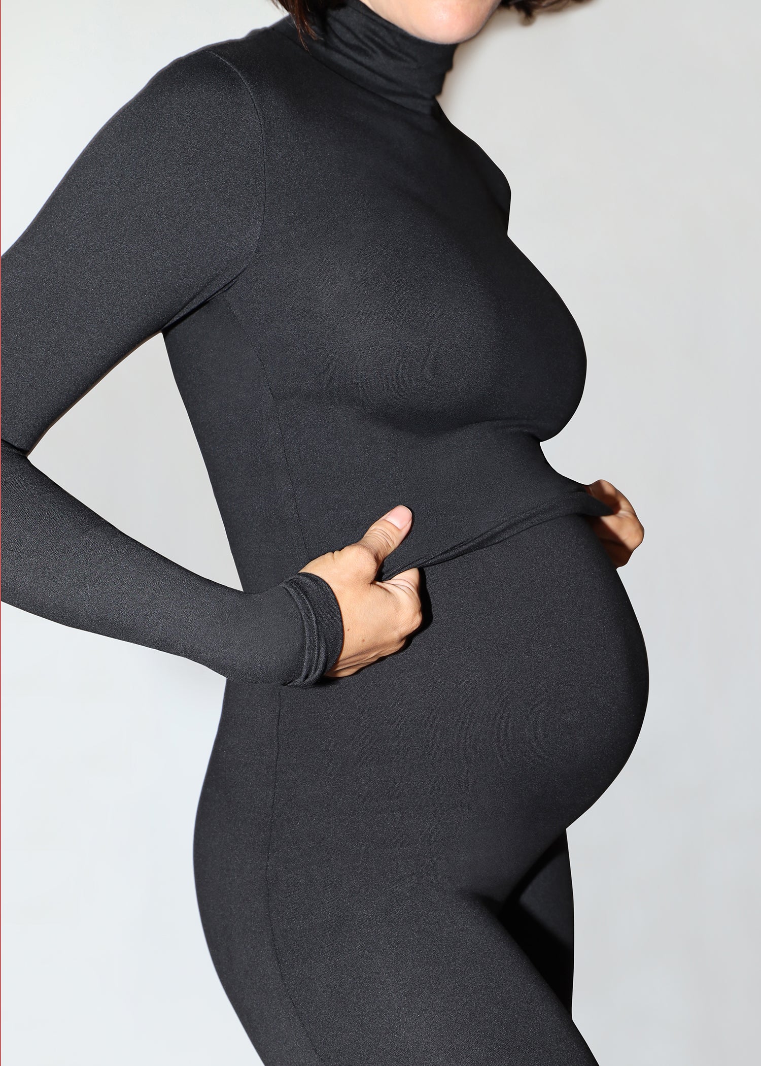 the maternity turtleneck in black