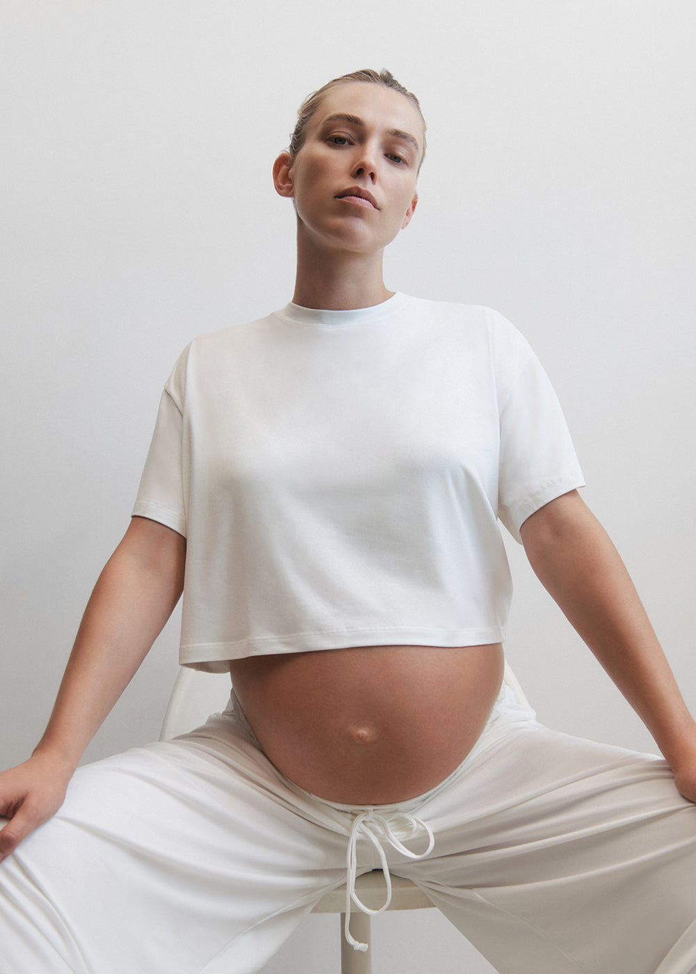 the cloud maternity crop tee in ivory