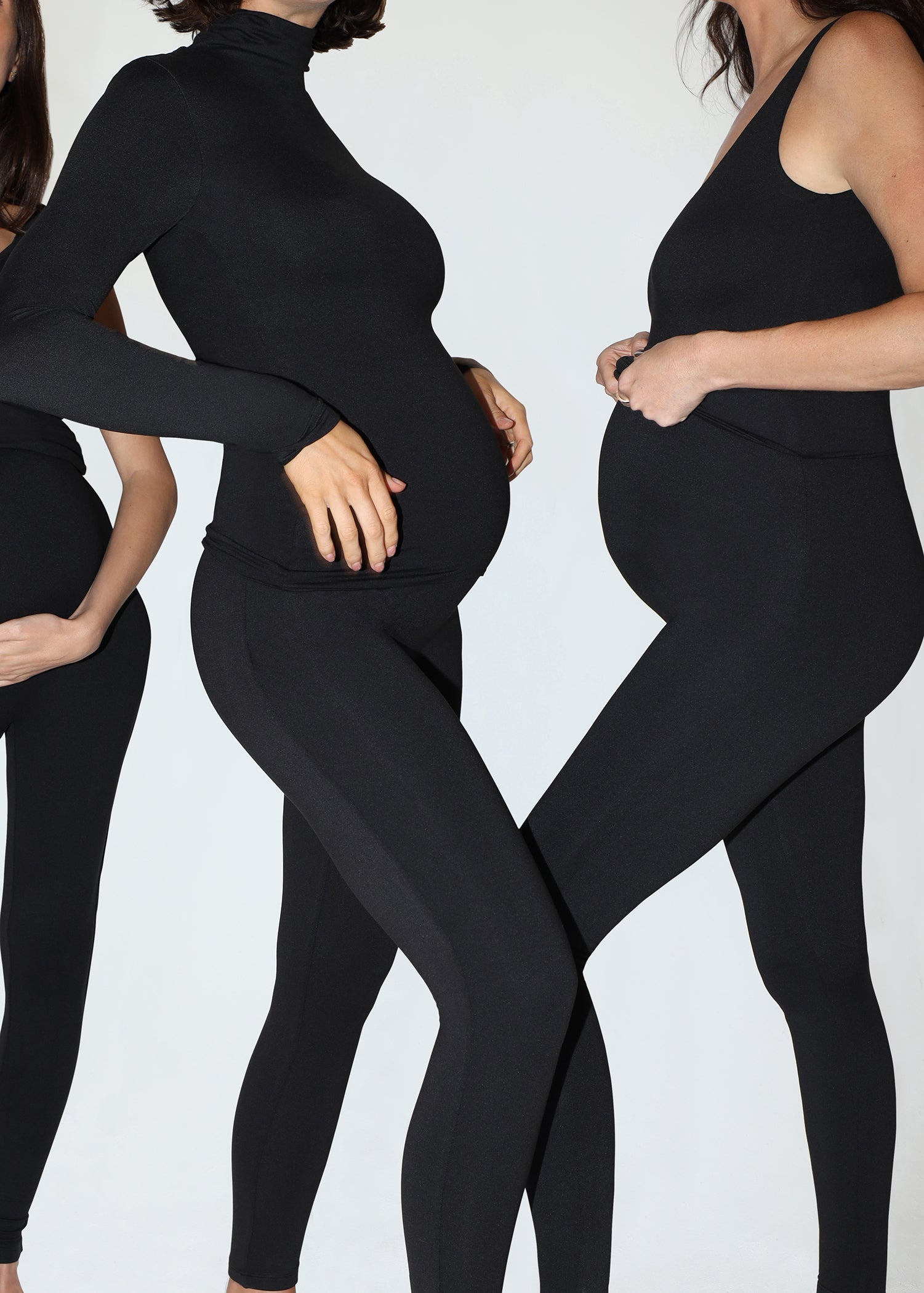 the maternity turtleneck in black