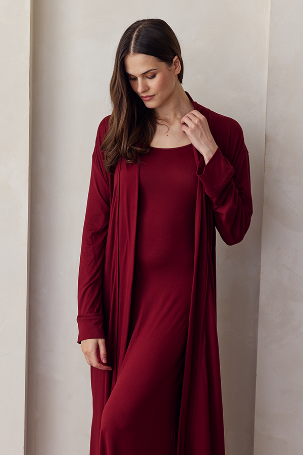 the cloud robe in burgundy