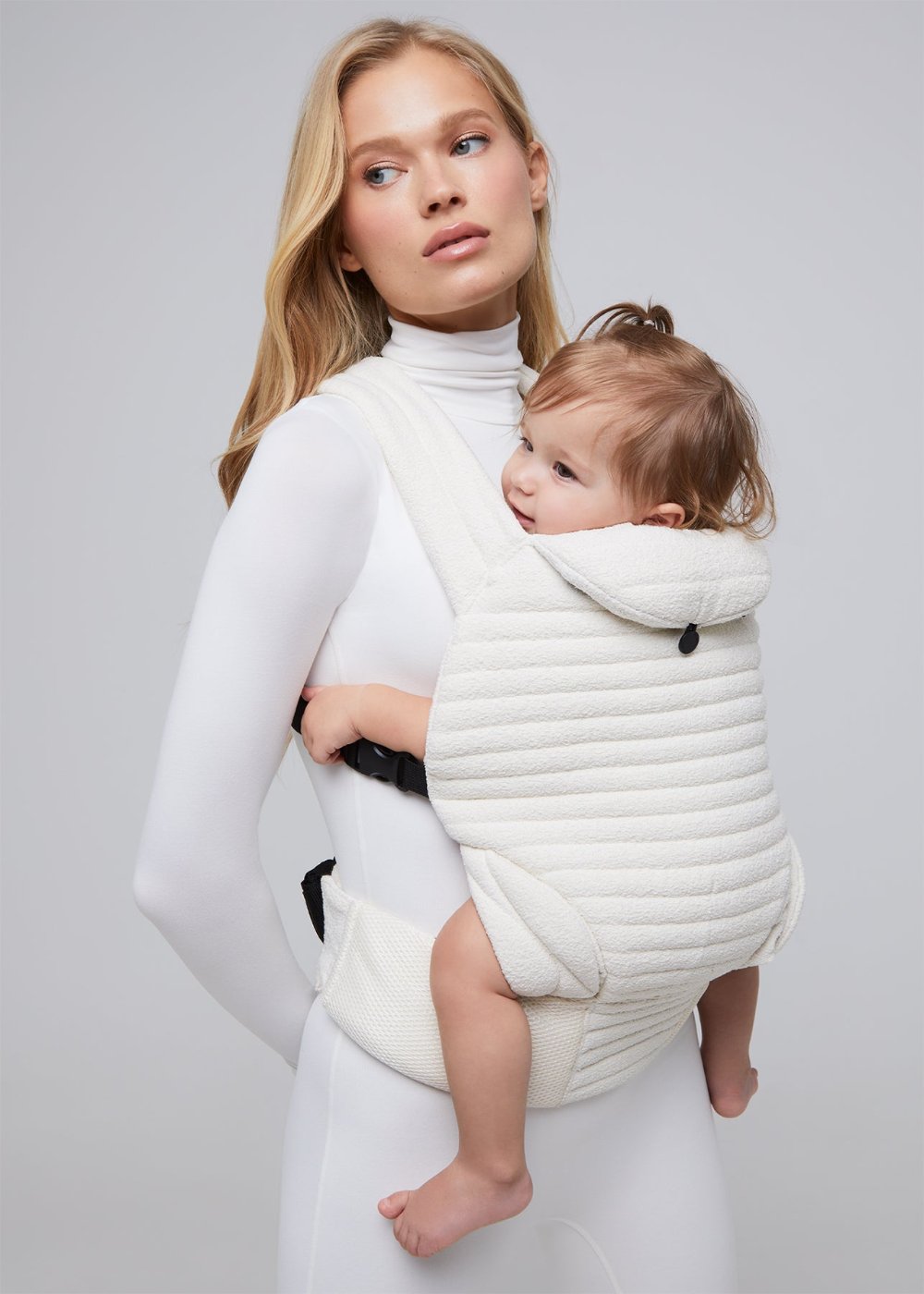 the armadillo baby carrier in cloud